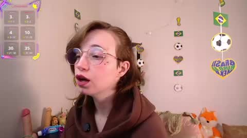 Snapshot of elise_nyx chatting on June 2026 12:47:02 PM elise_nyx online show from June 2026 12:47:02 PM
