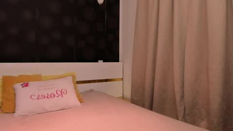 Snapshot of elisetyler89 chatting on February 2026 05:25:01 PM Elly online show from February 2026 05:25:01 PM