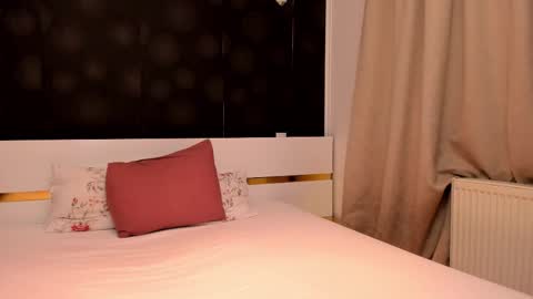 Snapshot of elisetyler89 chatting on February 2026 06:06:02 PM Elly online show from February 2026 06:06:02 PM