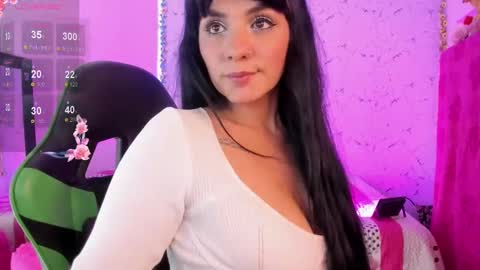 E L I S S A online show from September 2025 03:56:02 PM