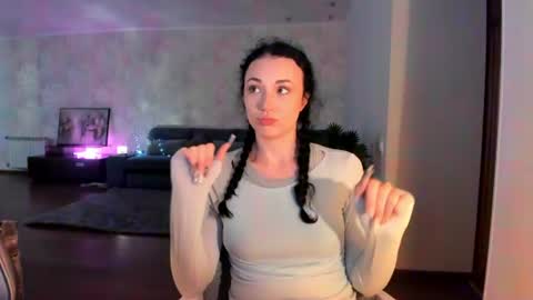 Eliss online show from June 2026 12:11:02 PM