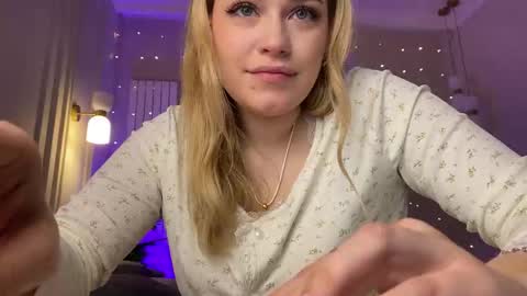 Stephanie online show from February 2026 10:44:01 PM