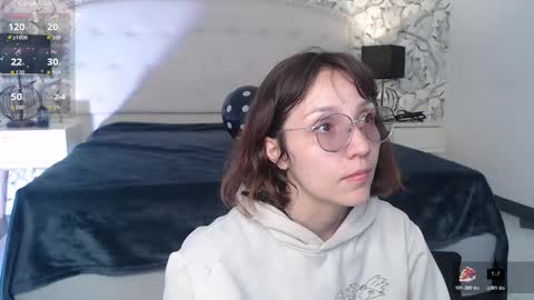 Eliza online show from October 2025 07:31:02 PM