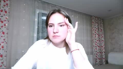 Elizabeth online show from November 2025 01:44:01 AM