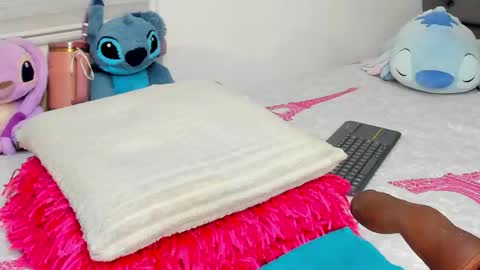 Snapshot of elizabeth_18_ chatting on January 2026 02:59:01 AM ELIZA online show from January 2026 02:59:01 AM