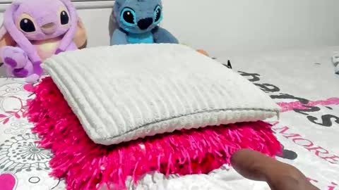 Snapshot of elizabeth_18_ chatting on January 2026 03:01:02 AM ELIZA online show from January 2026 03:01:02 AM