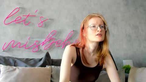 Snapshot of elizabeth_harpper chatting on February 2025 07:59:01 AM Elizabeth online show from February 2025 07:59:01 AM