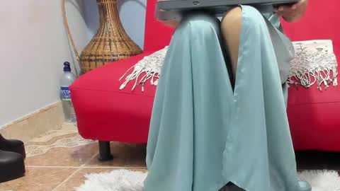 Elizabeth Mathure online show from November 2025 07:42:01 AM