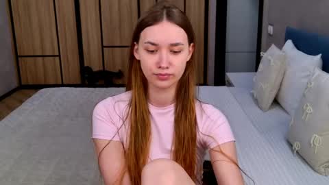 Elizabeth online show from April 2026 04:16:01 AM