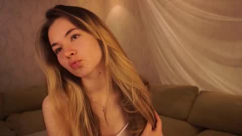 Elizabeth online show from October 2025 07:53:01 PM