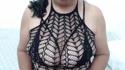 Snapshot of elizabethmiler chatting on June 2026 04:07:02 PM ElizabethMiler online show from June 2026 04:07:02 PM
