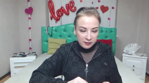 ElizabethSho online show from March 2026 06:40:01 PM