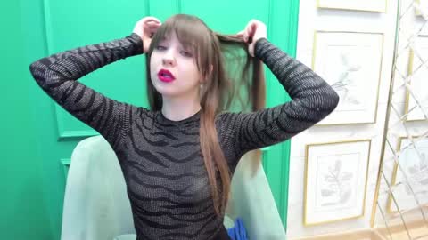 Eliza online show from January 2025 04:35:01 PM