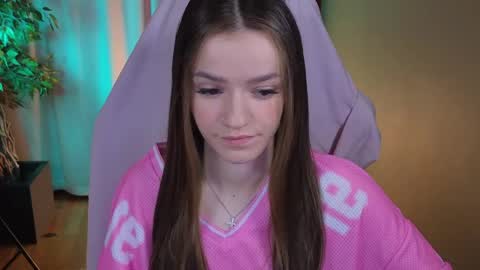 elizzza_ online show from April 2026 05:08:02 AM