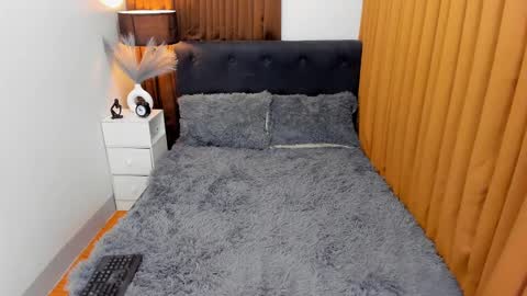 Ella online show from December 2024 04:54:01 PM