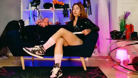ella_kross online show from July 2026 06:41:02 AM