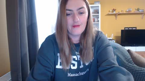 Snapshot of ella_max_live chatting on January 2025 07:00:01 AM Ella  Max online show from January 2025 07:00:01 AM