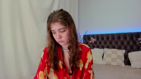 Snapshot of ella_mayers chatting on February 2025 04:36:02 AM Ella Mayers online show from February 2025 04:36:02 AM