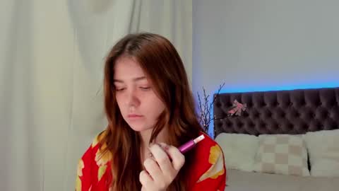 Snapshot of ella_mayers chatting on February 2025 03:36:02 AM Ella Mayers online show from February 2025 03:36:02 AM