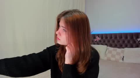 Snapshot of ella_mayers chatting on March 2025 09:14:02 PM Ella Mayers online show from March 2025 09:14:02 PM