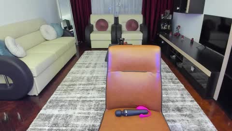 Ella online show from February 2026 06:01:02 PM