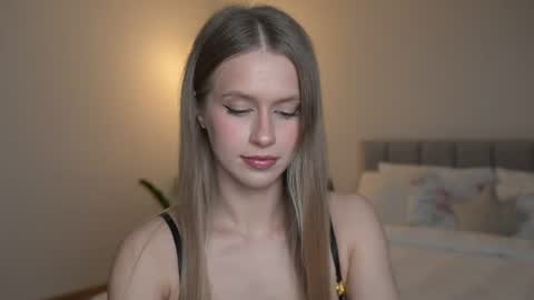 Ella online show from June 2026 06:39:01 PM