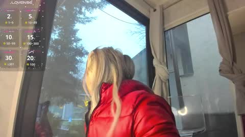 ella_vee online show from February 2026 06:51:02 AM