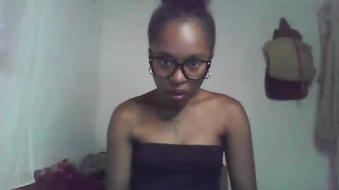 Snapshot of ellah245 chatting on February 2026 05:42:02 PM ellah245 online show from February 2026 05:42:02 PM