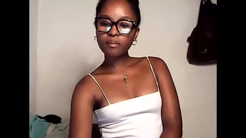 Snapshot of ellah245 chatting on April 2026 11:18:01 PM ellah245 online show from April 2026 11:18:01 PM