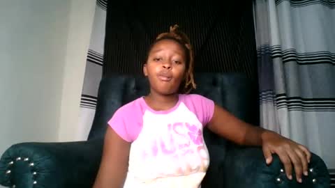 ellah-simone online show from June 2026 11:55:01 PM