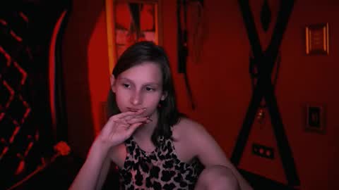 Snapshot of ellahorton chatting on October 2025 12:36:02 PM Ella online show from October 2025 12:36:02 PM