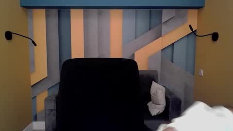 EllaLongs online show from September 2025 11:21:01 AM