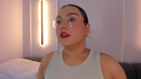 Ella online show from November 2025 11:43:01 AM