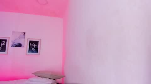 Ella online show from January 2026 12:10:02 PM