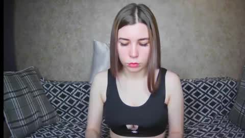 EllaNuar online show from December 2024 02:01:02 AM