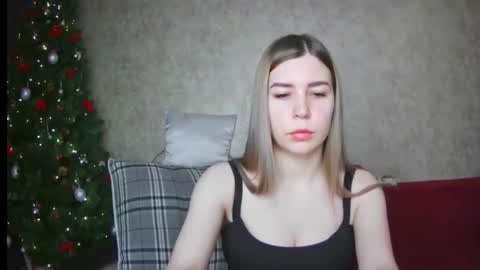 EllaNuar online show from January 2025 02:01:01 AM