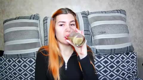 EllaNuar online show from September 2025 04:56:01 AM