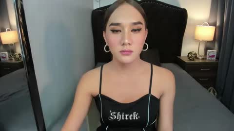 Snapshot of ellats_18 chatting on December 2024 04:06:02 AM Sophia online show from December 2024 04:06:02 AM