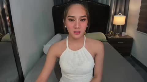 Snapshot of ellats_18 chatting on February 2025 11:54:02 PM Sophia online show from February 2025 11:54:02 PM