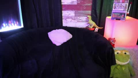 ELLE online show from November 2025 07:27:01 PM