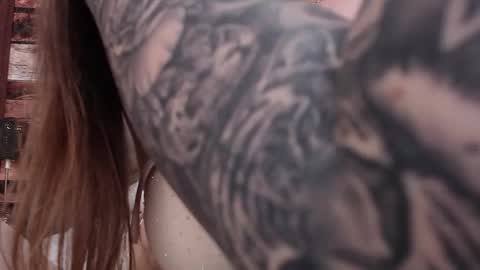 Elle online show from September 2025 03:53:01 AM