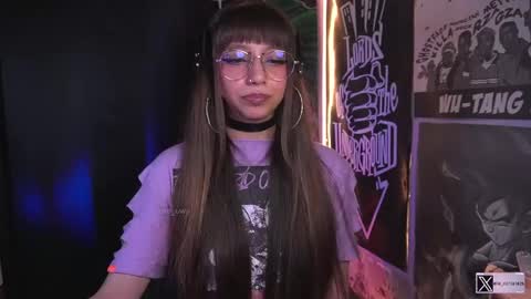 follow me on instagram .    online show from October 2025 04:51:01 PM