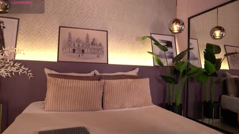 Elle Diane online show from October 2025 10:40:01 PM