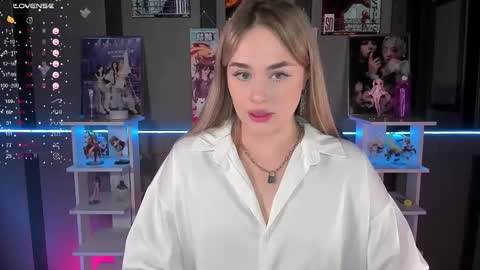 Snapshot of ellensoftt chatting on November 2025 04:29:02 PM Maria online show from November 2025 04:29:02 PM