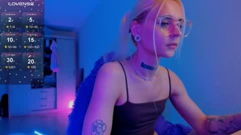 Ellie online show from July 2026 03:49:02 PM