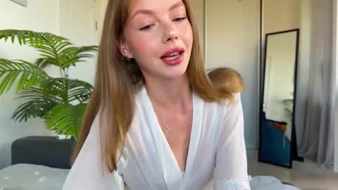 Snapshot of elli_harmon chatting on September 2025 12:37:01 PM Ellie --- Ill see you either on Friday or Saturday and definitely on Sunday online show from September 2025 12:37:01 PM