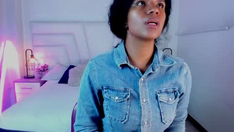  Ellie   online show from February 2025 02:56:02 PM