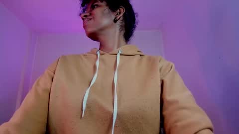  Ellie   online show from November 2025 12:53:01 PM