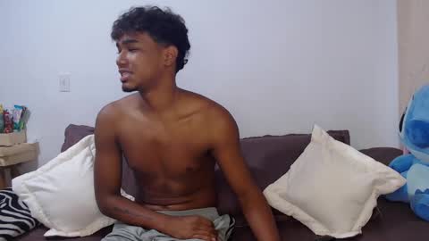 Snapshot of ellie_andy19 chatting on February 2025 03:15:01 AM kev dani online show from February 2025 03:15:01 AM