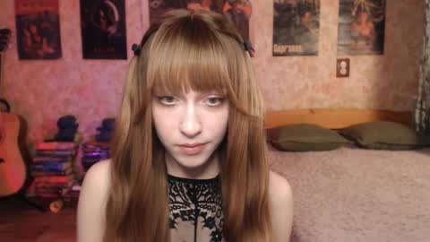 ellie_friendly online show from March 2026 11:22:02 PM